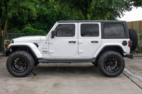 Used 2022 Jeep Wrangler Unlimited Sahara w/ Cold Weather Group image 21