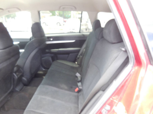 Used 2014 Subaru Outback 2.5i Premium image 9