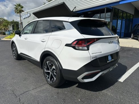 Used 2023 Kia Sportage EX image 4