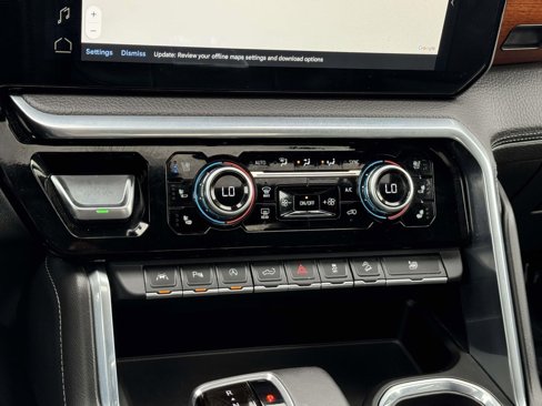Used 2022 GMC Sierra 1500 Denali w/ Denali Reserve Package image 12