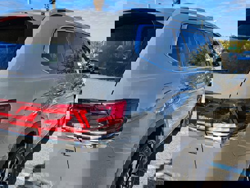 New 2025 Volkswagen Atlas SEL image 17