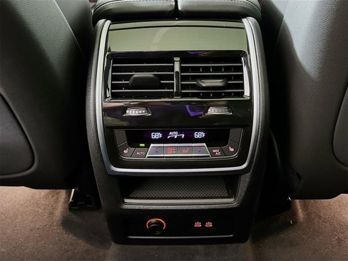 New 2026 BMW X7 xDrive40i w/ M Sport Package image 28