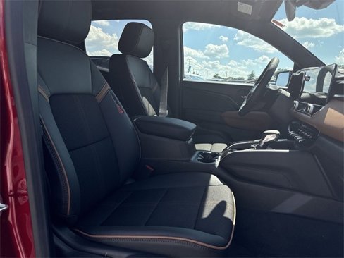 New 2025 GMC Canyon AT4 image 24