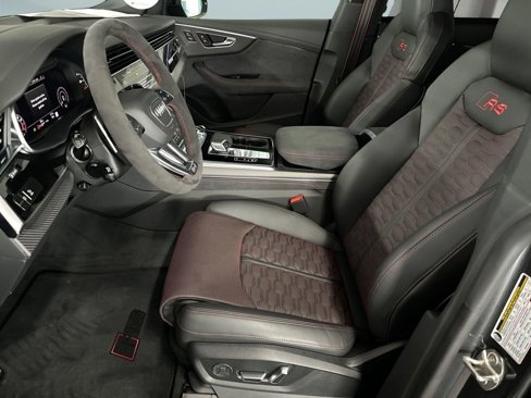 New 2025 Audi RS Q8 performance image 5