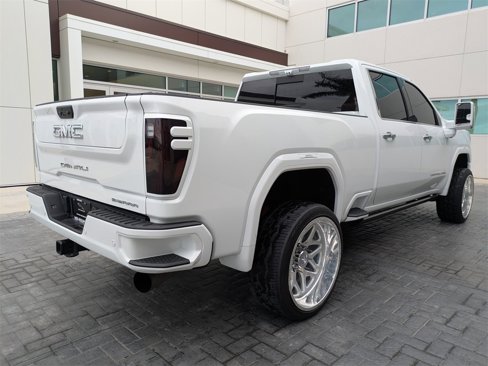 Used 2024 GMC Sierra 2500 Denali Ultimate image 5