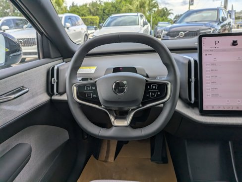 New 2025 Volvo EX30 Ultra w/ Protection Package Premier image 17