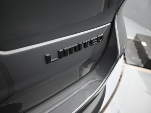 New 2025 Jeep Grand Cherokee L Limited w/ Black Appearance Package image 35