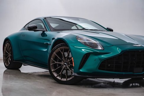 New 2025 Aston Martin V8 Vantage Coupe image 2