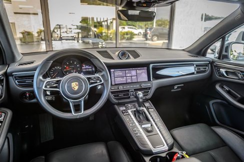 Used 2021 Porsche Macan image 23