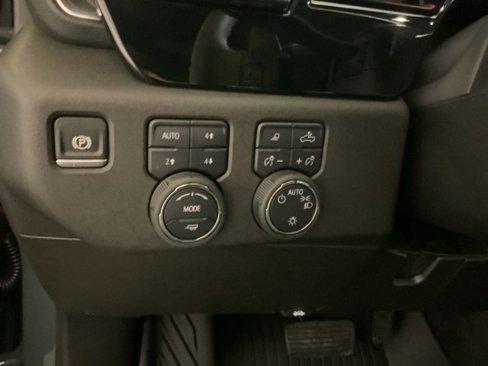 New 2025 Chevrolet Silverado 1500 LT image 18