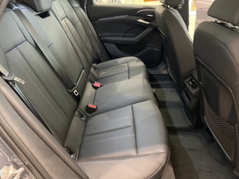 New 2025 Audi A6 e-tron Premium Plus image 19