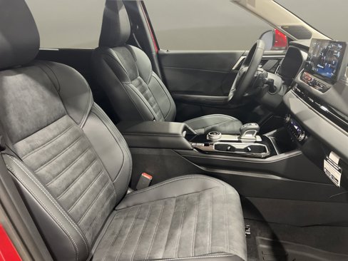 New 2025 Mitsubishi Outlander SE image 14