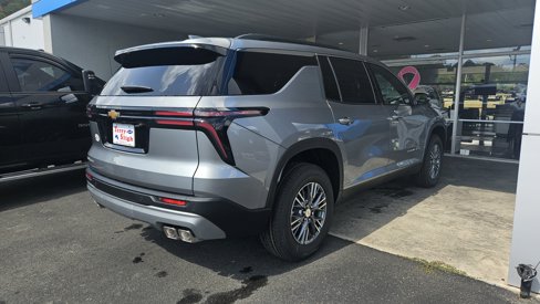 New 2026 Chevrolet Traverse LT w/ LPO, Floor Liner Package image 5