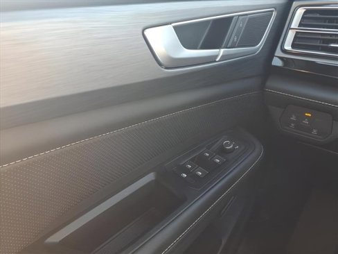 New 2026 Volkswagen Atlas Cross Sport SE image 24
