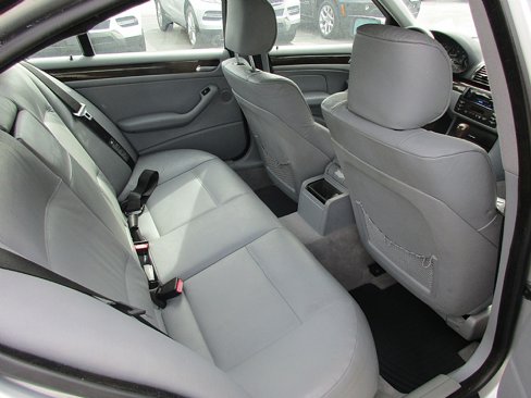 Used 2002 BMW 325i Sedan image 14