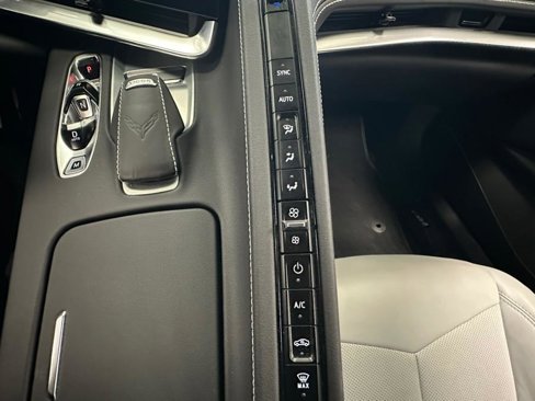Used 2023 Chevrolet Corvette Stingray Convertible w/ Z51 Performance Package image 56