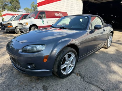 Used 2006 MAZDA MX-5 Miata Touring w/ Appearance Pkg image 16