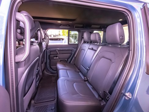 New 2025 Land Rover Defender 110 S image 46