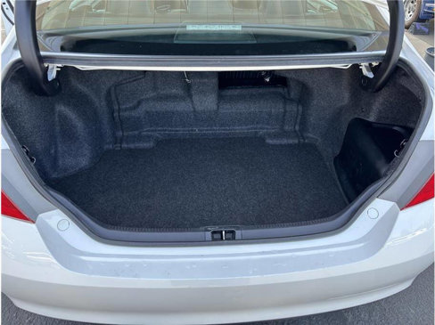 Used 2016 Toyota Camry XLE image 15