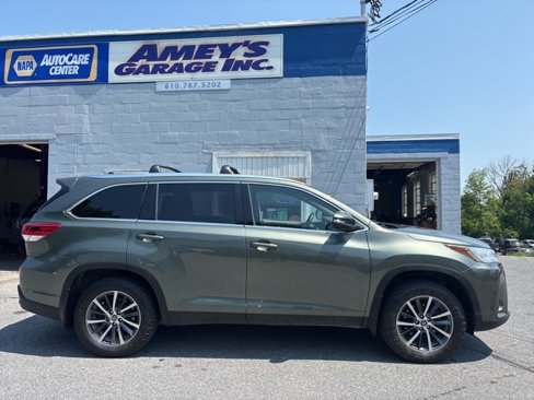 Used 2019 Toyota Highlander XLE image 7