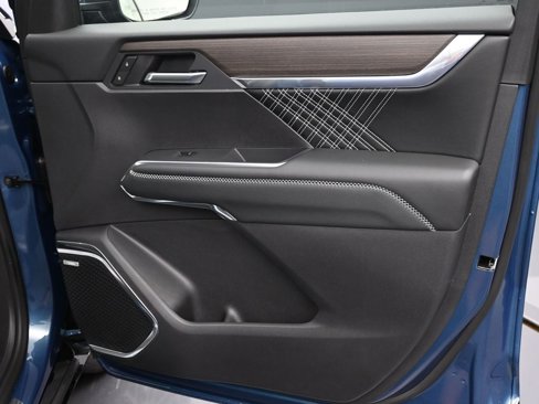 New 2026 GMC Acadia Denali image 8