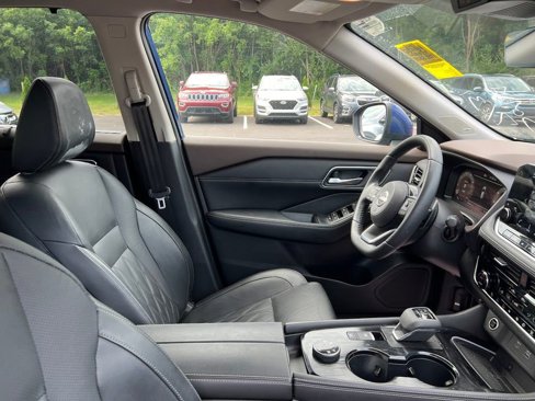 Used 2022 Nissan Rogue Platinum w/ Head-Up Display Package image 39