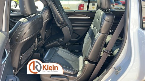 Used 2024 Jeep Grand Cherokee L Limited w/ Luxury Tech Group II image 27