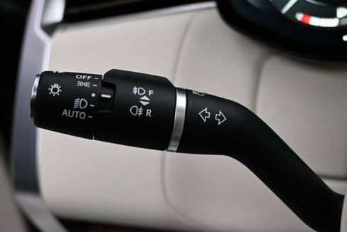 Used 2023 Land Rover Range Rover SE image 68
