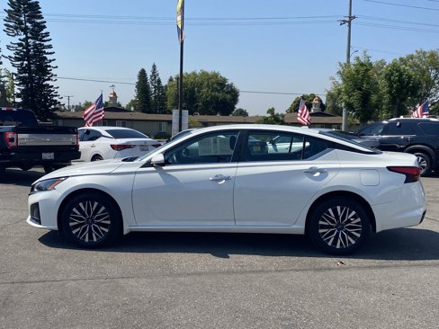 Used 2023 Nissan Altima 2.5 SV image 6