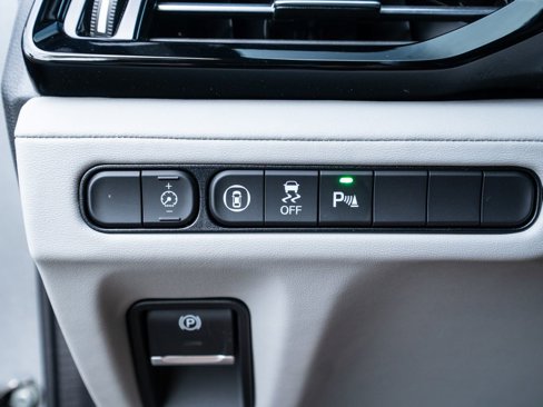 Certified 2025 Acura MDX w/ Technology Package image 29