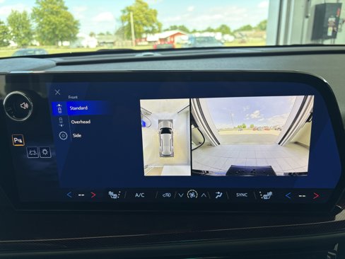 New 2026 Chevrolet Traverse Z71 w/ Driver Confidence Package image 16