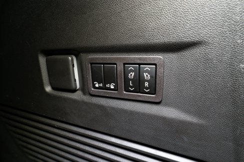 Used 2024 GMC Yukon Denali Ultimate image 40