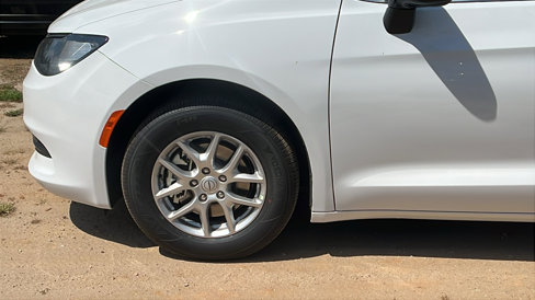 New 2026 Chrysler Voyager LX image 12