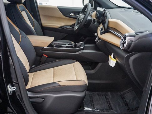 New 2026 Chevrolet Equinox ACTIV w/ LPO, Floor Liner Package image 14