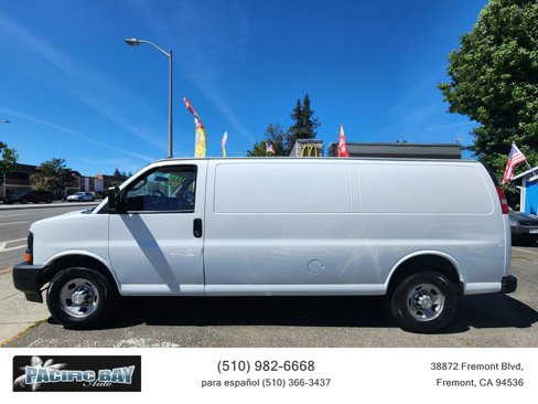 Used 2017 Chevrolet Express 2500 Extended image 4