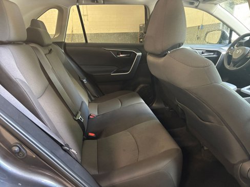 Used 2024 Toyota RAV4 XLE image 38
