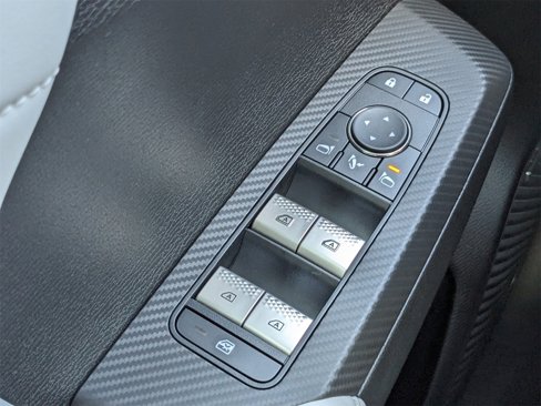 New 2025 Mitsubishi Outlander SE image 23