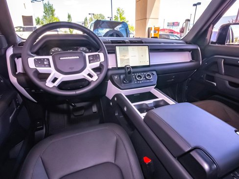 New 2025 Land Rover Defender 110 S image 38