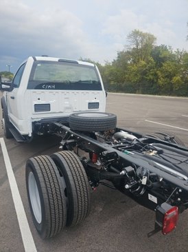 New 2026 Ford F550 4x4 Regular Cab Super Duty image 2