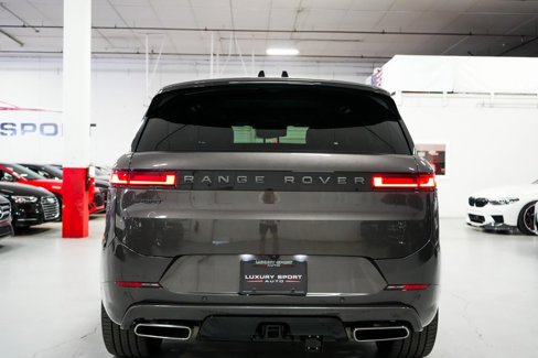 Used 2025 Land Rover Range Rover Sport Dynamic SE image 5