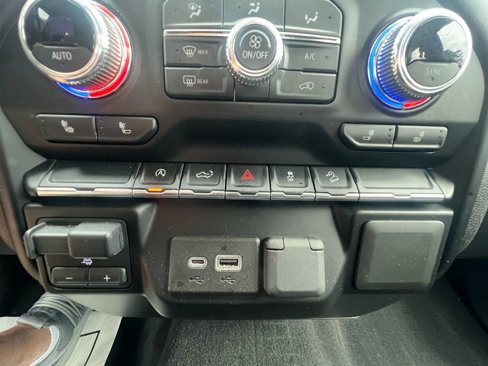 Used 2021 GMC Sierra 1500 Elevation image 21