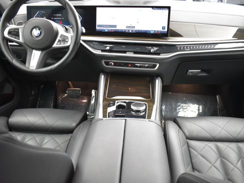 Used 2025 BMW X6 xDrive40i image 17