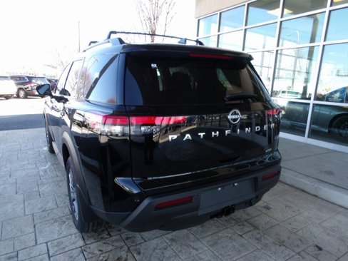 New 2025 Nissan Pathfinder SV image 5