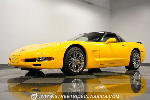 Used 2003 Chevrolet Corvette Coupe w/ Preferred Equipment Group image 21