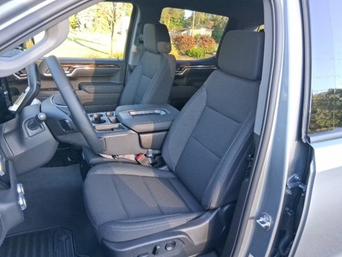 New 2026 GMC Sierra 1500 Elevation image 11