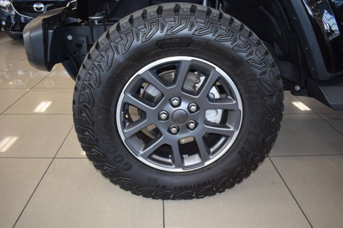 Used 2020 Jeep Gladiator Overland image 9