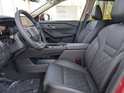 New 2025 Nissan Rogue Platinum w/ Tech Package image 11