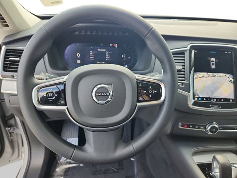 Certified 2025 Volvo XC90 B5 Core image 18