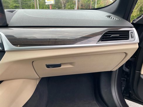 Used 2017 BMW 530i image 28
