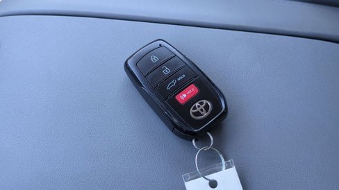 Used 2024 Toyota Highlander XLE image 38